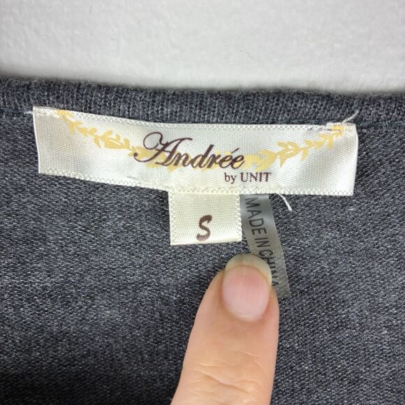 ANDRE By Unit Floral Embroidery Gray Small Top Colorful Boho Hippie Artsy - Picture 5 of 8